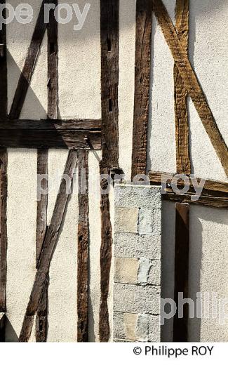 RUE DE LA BOUCHERIE,  QUARTIER DU CHATEAU, LIMOGES, HAUTE-VIENNE-LIMOUSIN. (87F01439.jpg)