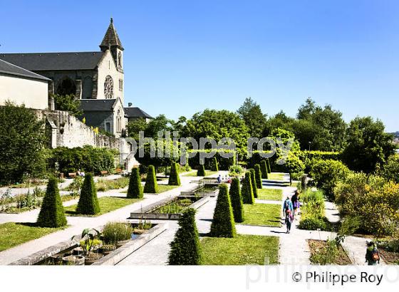 LES JARDINS DE L'  EVECHE,  ET L' ABBAYE DE LA REGLE,  LIMOGES, HAUTE-VIENNE. (87F01715.jpg)