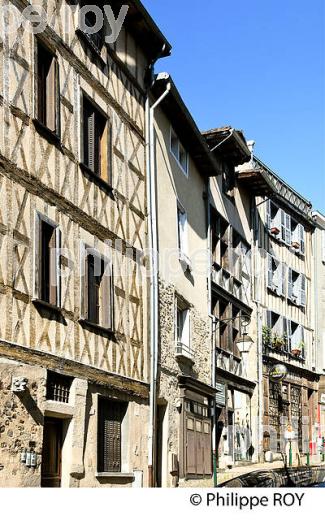 MAISON A COLOMBAGE, QUARTIER DE LA CITE, LIMOGES, HAUTE-VIENNE. (87F01808.jpg)