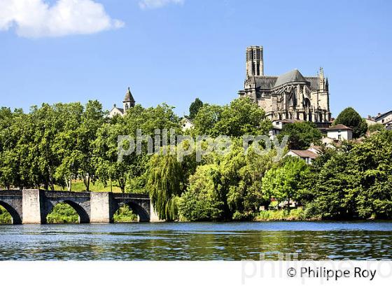 LA VIENNE, LE PONT SAINT-ETIENNE, ET VILLE DE  LIMOGES, HAUTE-VIENNE. (87F01829.jpg)