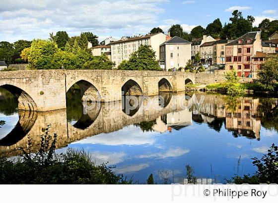 LE PONT SAINT ETIENNE, SUR LA VIENNE, ET QUARTIER DES PONTICAUDS, LIMOGES, HAUTE-VIENNE. (87F01902.jpg)