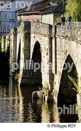 LE PONT SAINT MARTIAL, SUR LA VIENNE, LIMOGES, HAUTE-VIENNE. (87F01921.jpg)