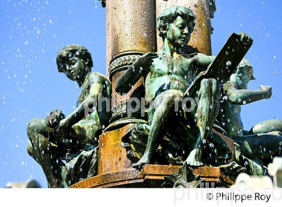 FONTAINE DE L' HOTEL DE VILLE,  LIMOGES, HAUTE-VIENNE. (87F01939.jpg)