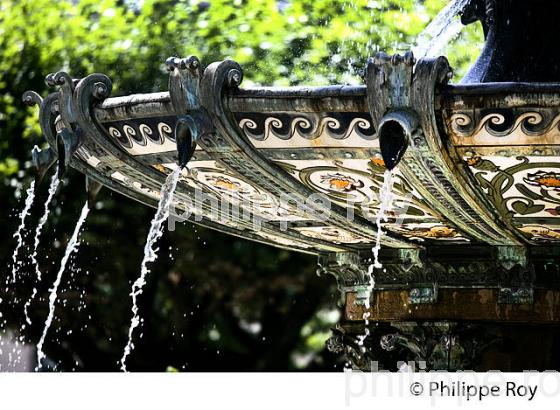 FONTAINE DE L' HOTEL DE VILLE,  LIMOGES, HAUTE-VIENNE. (87F01940.jpg)