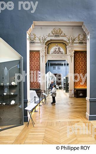 MUSEE  ADRIEN DUBOUCHE, CITE DE LA CERAMIQUE,  LIMOGES, HAUTE-VIENNE, LIMOUSIN. (87F02019.jpg)