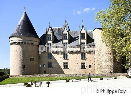 CHATEAU DE ROCHECHOUART, HAUTE-VIENNE, LIMOUSIN. (87F02920.jpg)