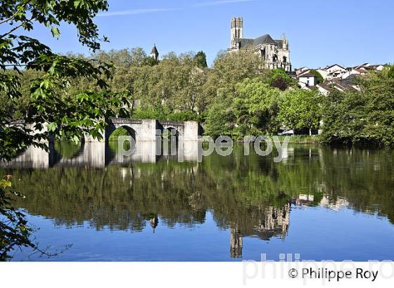 LA VIENNE, LE PONT SAINT-ETIENNE, ET LA CATHEDRALE  DE  LIMOGES, HAUTE-VIENNE. (87F03236.jpg)