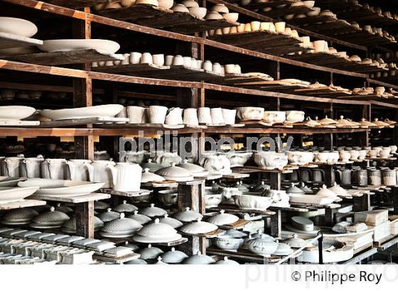 MANUFACTURE BERNARDEAUD, PORCELAINE DE  LIMOGES, HAUTE-VIENNE, LIMOUSIN. (87F03502.jpg)