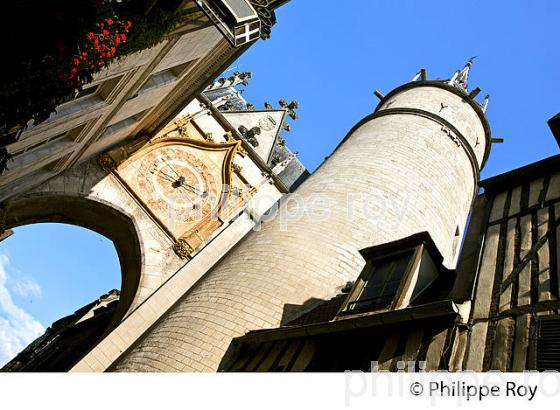 TOUR DE L' HORLOGE,  CENTRE HISTORIQUE ,  VILLE D' AUXERRE, YONNE, BOURGOGNE. (89F00225.jpg)