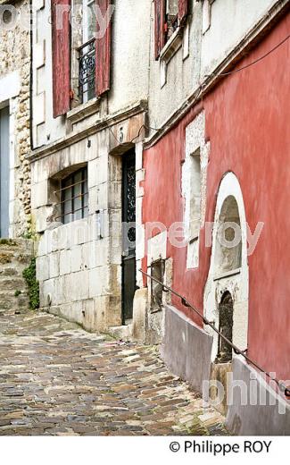 RUELLE, QUARTIER DE LA MARINE, VILLE D' AUXERRE, YONNE, BOURGOGNE. (89F00303.jpg)