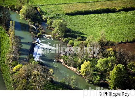 VALLEE DE L' ARMANCON,  A NUITS, CANAL DE BOURGOGNE, YONNE,BOURGOGNE. (89F01114.jpg)