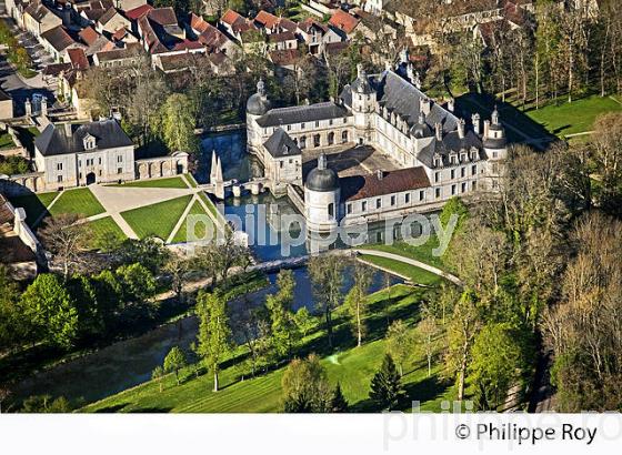 CHATEAU DE TANLAY, CANAL DE BOURGOGNE, VALEE DE L' ARMANCON,  YONNE, BOURGOGNE. (89F01208.jpg)