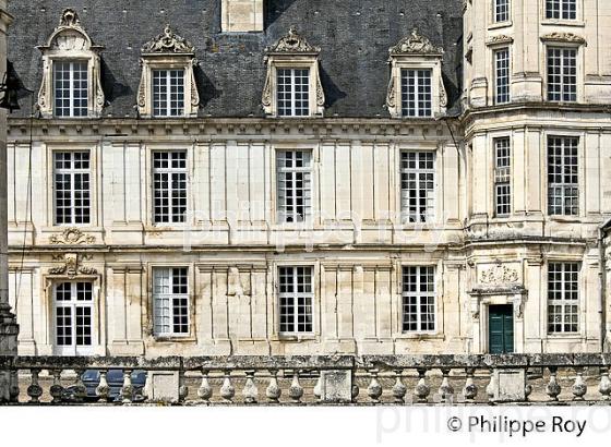 CHATEAU DE TANLAY, CANAL DE BOURGOGNE, VALEE DE L' ARMANCON,  YONNE, BOURGOGNE. (89F01225.jpg)