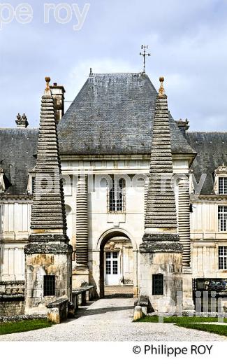 CHATEAU DE TANLAY, CANAL DE BOURGOGNE, VALEE DE L' ARMANCON,  YONNE, BOURGOGNE. (89F01227.jpg)