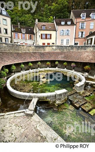 FOSSE DIONNE, CITE DE TONNERRE, CANAL DE BOURGOGNE, VALLEE DE L' ARMANCON,  YONNE, BOURGOGNE. (89F01322.jpg)