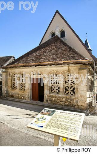 EGLISE DE MOUTIERS EN PUISAYE, LA PUISAYE , YONNE, BOURGOGNE. (89F01820.jpg)