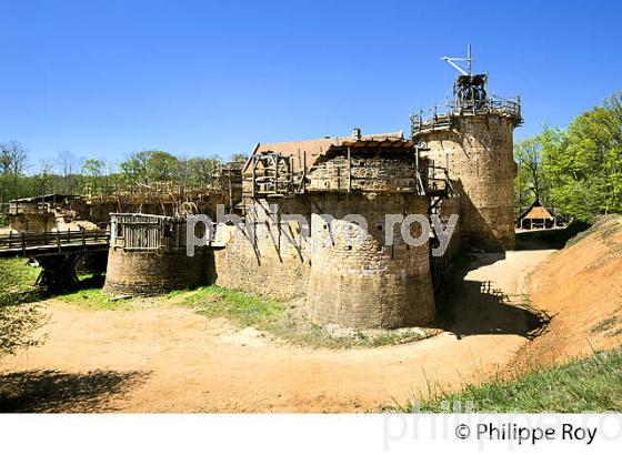 CHANTIER DU CHATEAU DE GUEDELON, TREGNY, LA PUISAYE ,  YONNE, BOURGOGNE. (89F01917.jpg)