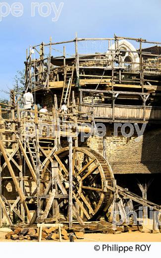 CHANTIER DU CHATEAU DE GUEDELON, TREGNY, LA PUISAYE ,  YONNE, BOURGOGNE. (89F01920.jpg)