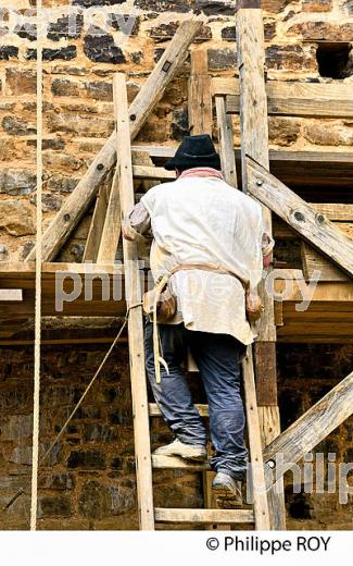 CHANTIER DU CHATEAU DE GUEDELON, TREGNY, LA PUISAYE ,  YONNE, BOURGOGNE. (89F01921.jpg)