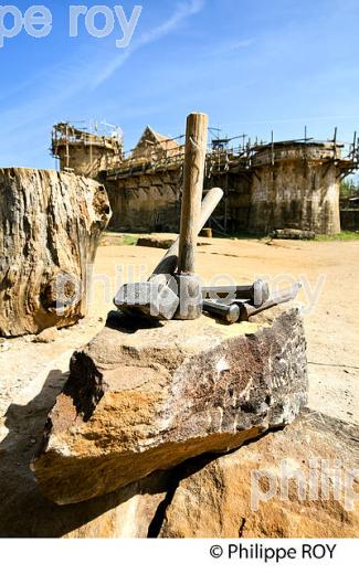 CHANTIER DU CHATEAU DE GUEDELON, TREGNY, LA PUISAYE ,  YONNE, BOURGOGNE. (89F01929.jpg)