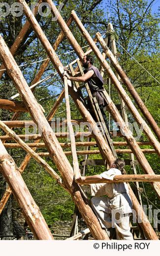 CHANTIER DU CHATEAU DE GUEDELON, TREGNY, LA PUISAYE ,  YONNE, BOURGOGNE. (89F02001.jpg)