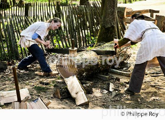 CHANTIER DU CHATEAU DE GUEDELON, TREGNY, LA PUISAYE ,  YONNE, BOURGOGNE. (89F02012.jpg)