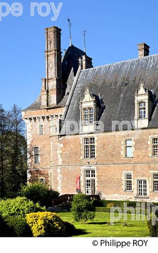 MUSEE DU GRES, CHATEAU DE SAINT AMAND EN PUISAYE ,YONNE, BOURGOGNE. (89F02317.jpg)