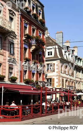 VILLE DE BELFORT, FRANCHE-COMTE, FRANCE (90F00236.jpg)