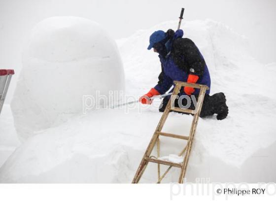 CONCOURS DE SCULPTURE SUR NEIGE, CARNAVAL DE QUEBEC (CA001139.jpg)