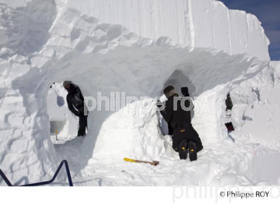 CONCOURS DE SCULPTURE SUR NEIGE, CARNAVAL DE QUEBEC (CA001205.jpg)