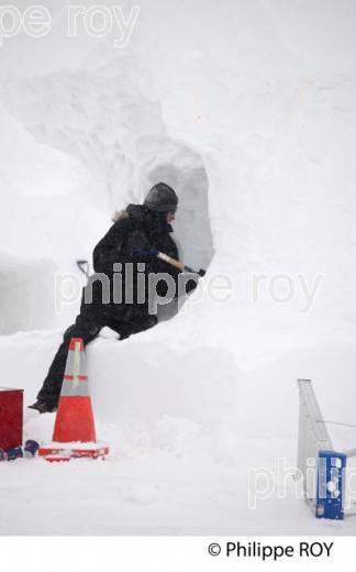 CONCOURS DE SCULPTURE SUR NEIGE, CARNAVAL DE QUEBEC (CA001212.jpg)