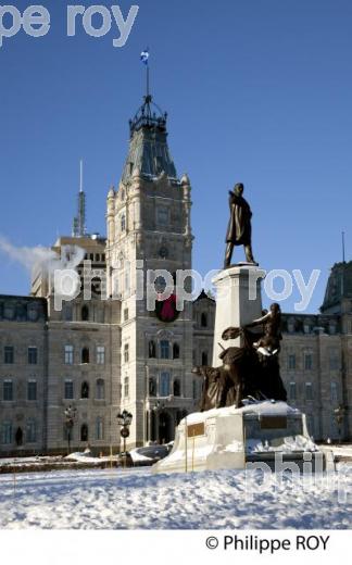VILLE DE QUEBEC SOUS LA NEIGE (CA001716.jpg)