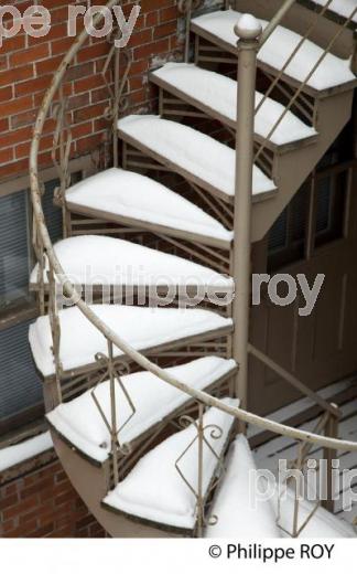 VILE DE QUEBEC SOUS LA NEIGE (CA001818.jpg)