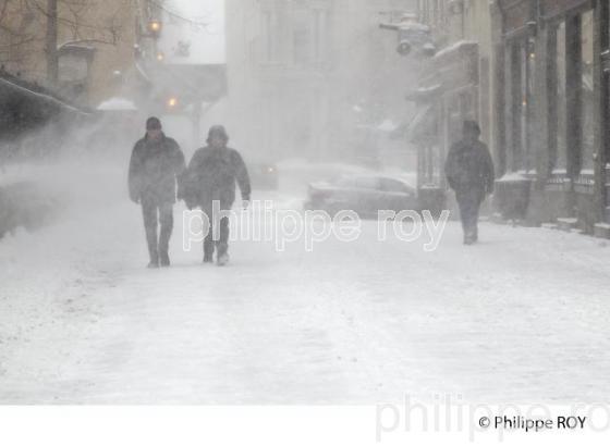 RUE DE QUEBEC SOUS LA NEIGE (CA001831.jpg)