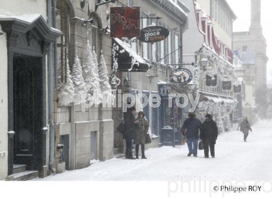 RUE DE QUEBEC SOUS LA NEIGE (CA001832.jpg)