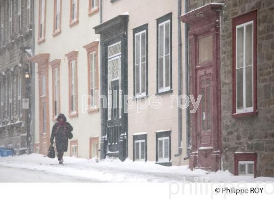 RUE DE QUEBEC SOUS LA NEIGE (CA001836.jpg)