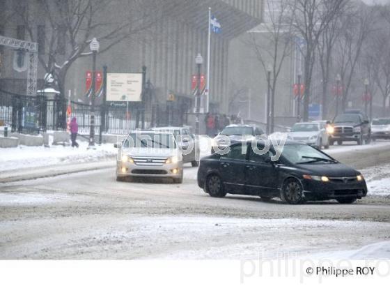 CIRCULATION SOUS LA NEIGE (CA001838.jpg)