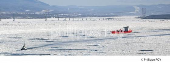 LE FLEUVE SAINT LAURENT EN HIVER (CA002009.jpg)