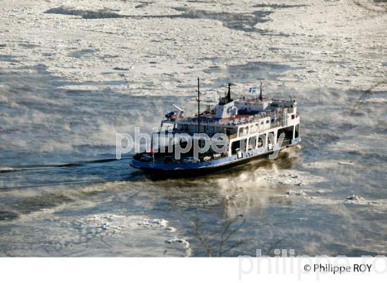 LE FLEUVE SAINT LAURENT EN HIVER (CA002013.jpg)