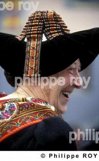 Costume traditionnel - Suisse (CH000719.jpg)