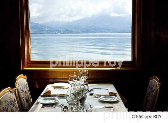 TABLE DRESSEE, BATEAU BELLE EPOQUE, LAC LEMAN (CH001539.jpg)