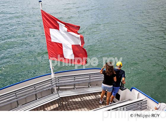 EXCURSION TOURISTIQUE EN BATEAU, LES TROIS LACS, SUISSE (CH002023.jpg)