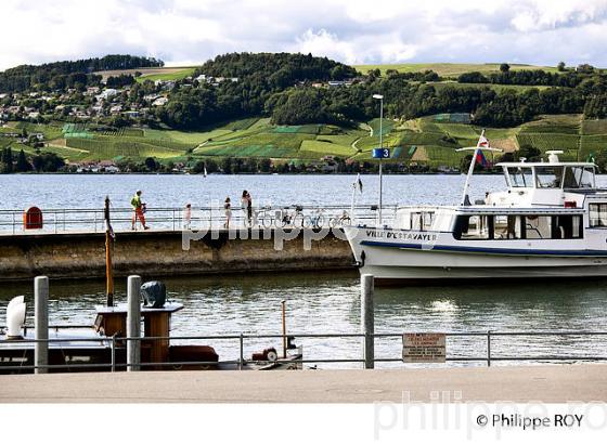 VILLE ET LAC DE MORAT, CANTON DE FRIBOURG, SUISSE (CH002132.jpg)