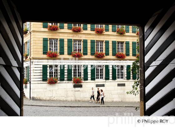 VILLE DE MORAT, CANTON DE FRIBOURG, SUISSE (CH002215.jpg)