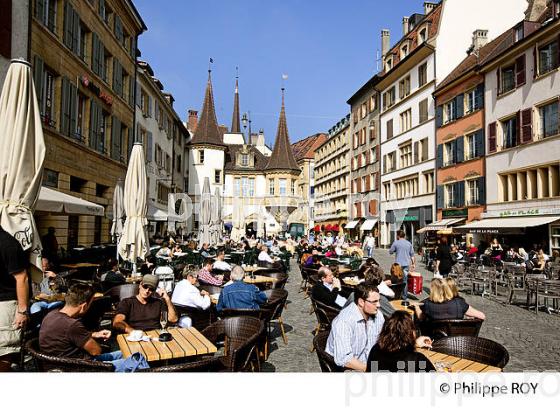 VILLE DE NEUCHATEL, CANTON DE NEUCHATEL, SUISSE (CH002422.jpg)