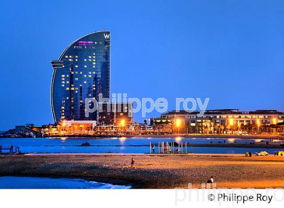 PLAGE DE LA BARCELONETA, ET GRAND HOTEL WELA,  BARCELONE, CATALOGNE, ESPAGNE. (ES000827.jpg)