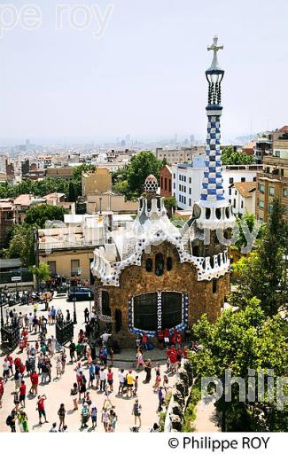 PARC GUELL,  ARCHITECTE GAUDI, STYLE MODERNISTE, BARCELONE, CATALOGNE, ESPAGNE. (ES001208.jpg)