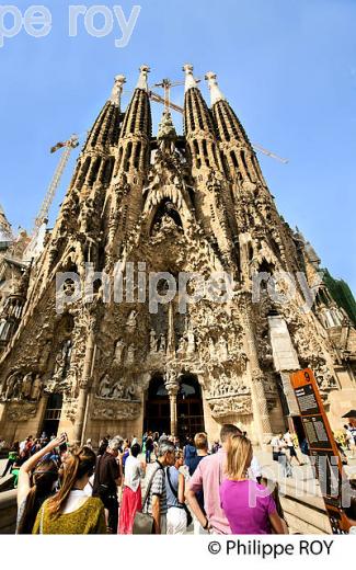 EGLISE DE LA SAGRADA  FAMILIA,  ARCHITECTE GAUDI, STYLE MODERNISTE, BARCELONE, CATALOGNE, ESPAGNE. (ES001229.jpg)