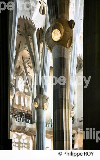 EGLISE DE LA SAGRADA  FAMILIA,  ARCHITECTE GAUDI, STYLE MODERNISTE, BARCELONE, CATALOGNE, ESPAGNE. (ES001316.jpg)