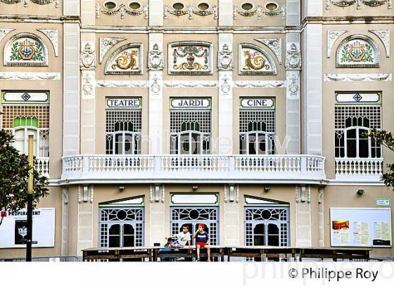 ARCHITECTURE MODERNISTE, THEATRE DE   FIGUERAS, FIGUERES, GIRONA, CATALOGNE, ESPAGNE. (ES001925.jpg)